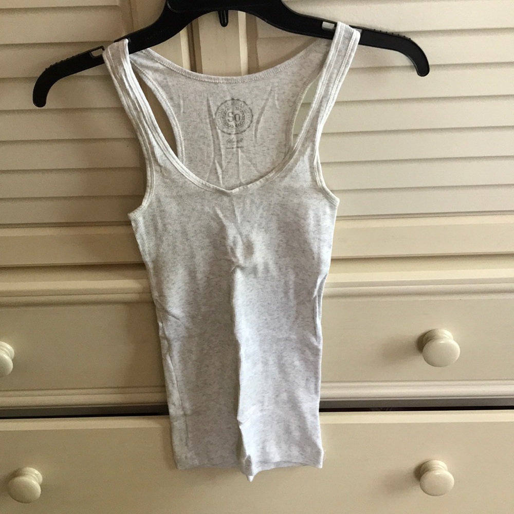 White/gray tank